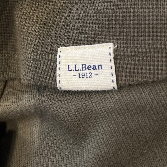 L.L. Bean Mini-Waffle Long-Sleeve Pullover Top Size Medium Crewneck Casual Tee - Picture 4 of 9